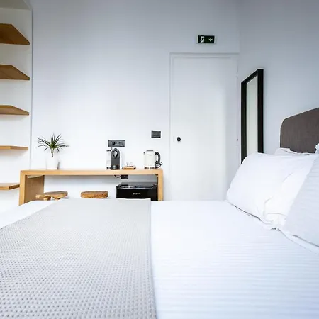 Eleana Hotel *